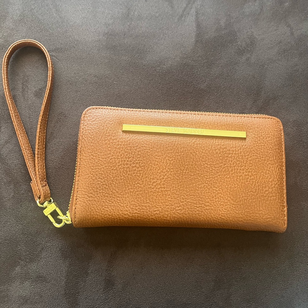 Steve Madden Tan Wristlet Clutch Wallet